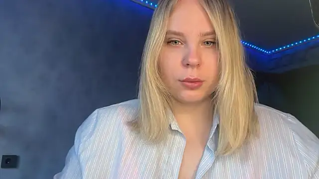 Thalia  Star online show from 12-14-25, 08:53