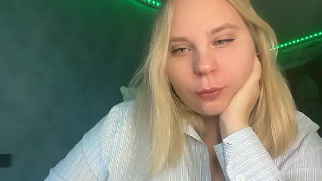 Thalia  Star online show from 12-04-25, 08:57