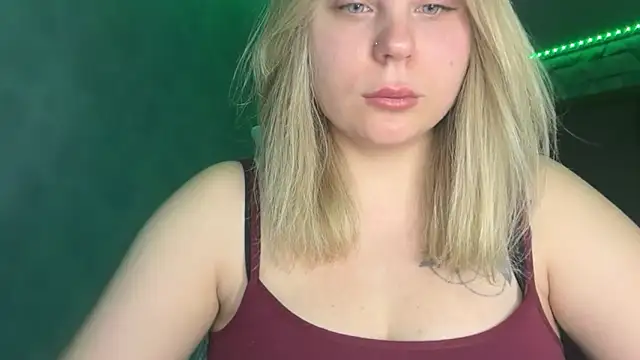 Snapshot of Thalia__Star chatting on 02-13-26, 05:40 Thalia Star online show from 02-13-26, 05:40