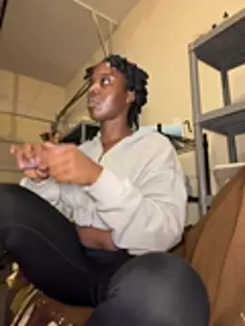 choclatepeaach online show from 02-05-26, 05:53