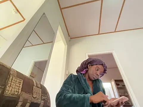 choclatepeaach online show from 02-14-26, 05:13