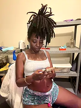 Snapshot of choclatepeaach chatting on 10-30-25, 06:23 choclatepeaach online show from 10-30-25, 06:23