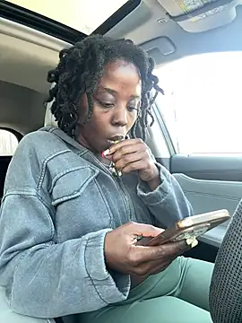 choclatepeaach online show from 03-20-26, 05:58