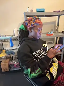 choclatepeaach online show from 10-30-25, 06:27