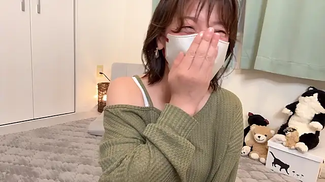 Risa 06 online show from 07-17-26, 12:24
