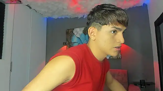 Snapshot of Lyam_ap chatting on 12-20-25, 09:34 Lyam ap online show from 12-20-25, 09:34