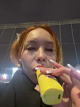 Snapshot of babydolll chatting on 02-27-25, 04:32 babydolll online show from 02-27-25, 04:32