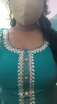 Snapshot of Dr_Chhaya chatting on 02-26-25, 08:50 Dr Chhaya online show from 02-26-25, 08:50