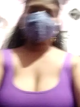 Snapshot of Dr_Chhaya chatting on 09-18-25, 04:43 Dr Chhaya online show from 09-18-25, 04:43