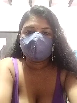 Snapshot of Dr_Chhaya chatting on 09-20-25, 04:12 Dr Chhaya online show from 09-20-25, 04:12