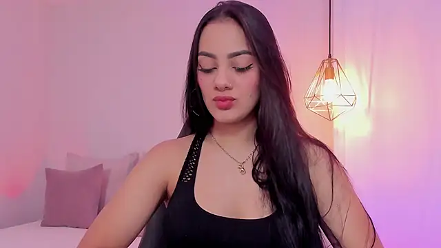 Snapshot of mallie_quinn chatting on 02-21-25, 01:00 mallie quinn online show from 02-21-25, 01:00