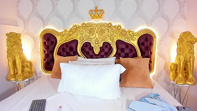 KendralHolson online show from 09-12-25, 04:45