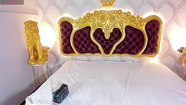 KendralHolson online show from 12-19-25, 04:16