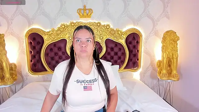 KendralHolson online show from 10-31-25, 04:31