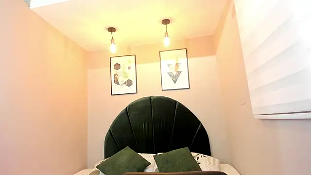 Snapshot of ebbafernandez_ chatting on 07-29-26, 12:04 ebbafernandez online show from 07-29-26, 12:04