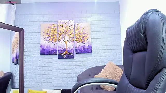 Snapshot of ebbafernandez_ chatting on 10-16-25, 12:13 ebbafernandez online show from 10-16-25, 12:13