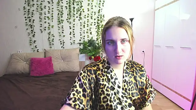 Miss Elsa  online show from 12-02-25, 02:30