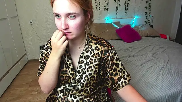 Miss Elsa  online show from 03-04-25, 03:15