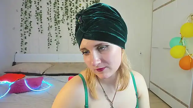 Miss Elsa  online show from 03-22-25, 08:18
