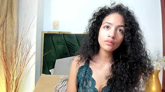 Snapshot of AntonellaHall_ chatting on 09-28-25, 02:24 AntonellaHall  online show from 09-28-25, 02:24