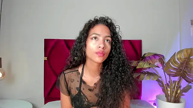 Snapshot of AntonellaHall_ chatting on 09-30-25, 12:11 AntonellaHall  online show from 09-30-25, 12:11