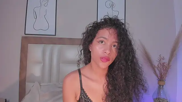 Snapshot of AntonellaHall_ chatting on 10-11-25, 12:33 AntonellaHall  online show from 10-11-25, 12:33