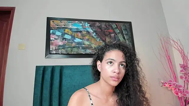 Snapshot of AntonellaHall_ chatting on 12-05-25, 12:04 AntonellaHall online show from 12-05-25, 12:04