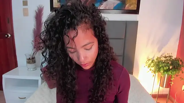 Snapshot of AntonellaHall_ chatting on 03-14-25, 04:09 AntonellaHall  online show from 03-14-25, 04:09
