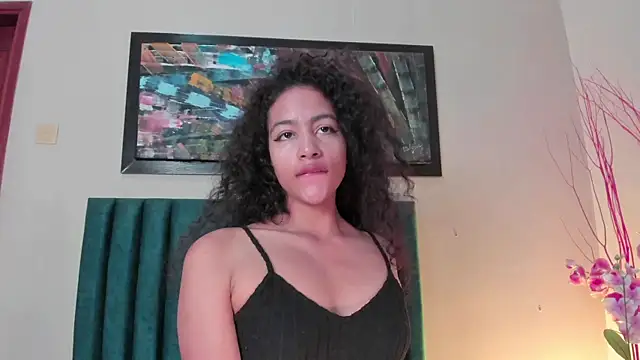 Snapshot of AntonellaHall_ chatting on 12-16-25, 12:20 AntonellaHall online show from 12-16-25, 12:20