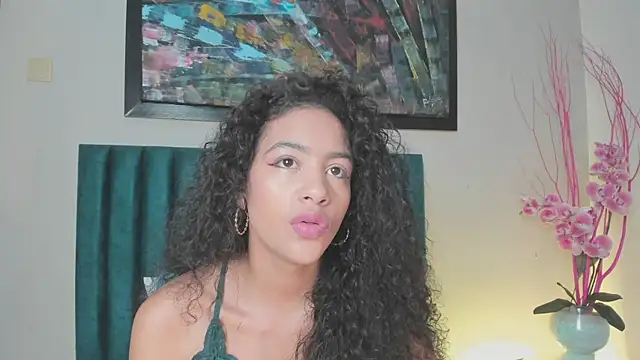 Snapshot of AntonellaHall_ chatting on 10-09-25, 11:55 AntonellaHall  online show from 10-09-25, 11:55
