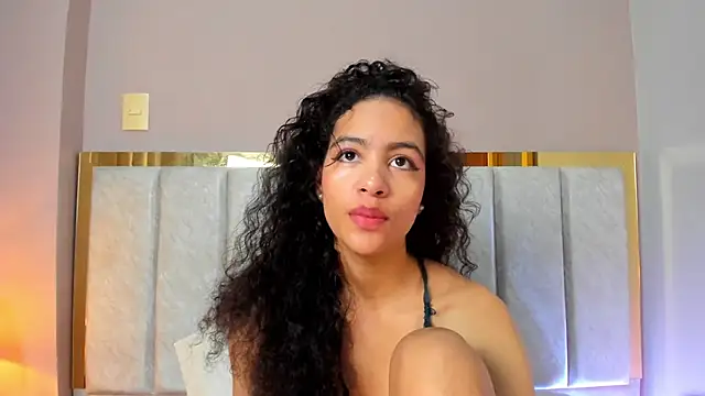 Snapshot of AntonellaHall_ chatting on 11-28-25, 12:16 AntonellaHall online show from 11-28-25, 12:16