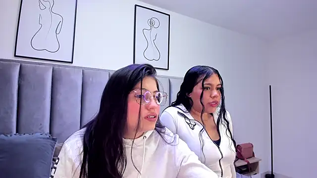 Laiia Page online show from 11-13-25, 01:26