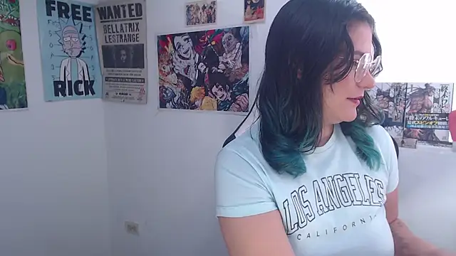 Snapshot of gigiqueen_18 chatting on 06-01-26, 06:29 gigiqueen 18 online show from 06-01-26, 06:29