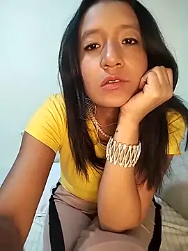 Snapshot of cami_victoria chatting on 02-26-25, 11:19 cami victoria online show from 02-26-25, 11:19