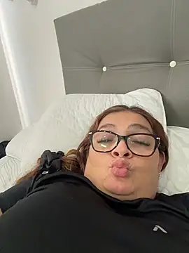 AntonellaAlondra4 online show from 03-15-26, 12:45