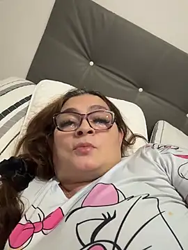 AntonellaAlondra4 online show from 04-25-26, 02:47
