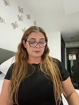 AntonellaAlondra4 online show from 03-11-25, 07:25