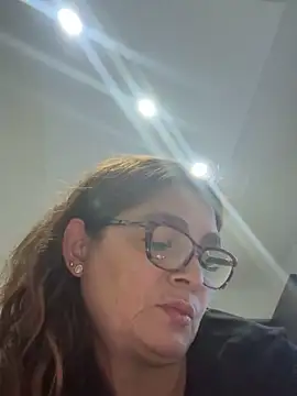 AntonellaAlondra4 online show from 10-19-25, 10:45