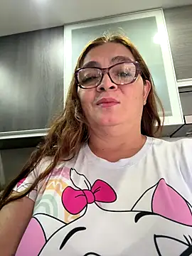 AntonellaAlondra4 online show from 12-18-25, 01:37