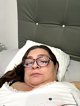 AntonellaAlondra4 online show from 09-13-25, 10:59