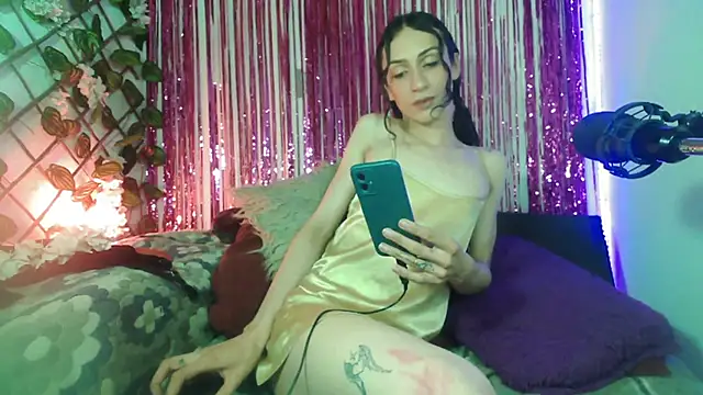 Snapshot of princesskitty111 chatting on 02-12-26, 09:20 princesskitty111 online show from 02-12-26, 09:20