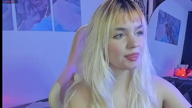 Snapshot of Pretty__zoe chatting on 03-12-25, 12:20 Pretty  zoe online show from 03-12-25, 12:20