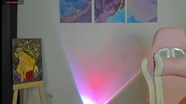 Snapshot of Pretty__zoe chatting on 02-24-25, 12:20 Pretty  zoe online show from 02-24-25, 12:20