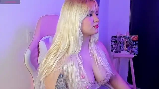 Snapshot of Pretty__zoe chatting on 02-12-25, 02:56 Pretty  zoe online show from 02-12-25, 02:56