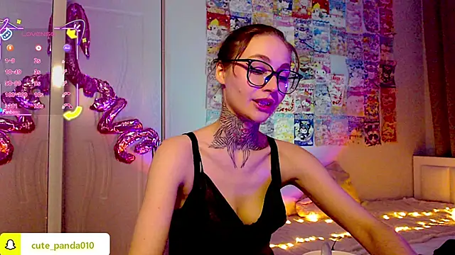 Snapshot of Milky_way_UwU chatting on 02-22-26, 01:19 Milky way UwU online show from 02-22-26, 01:19