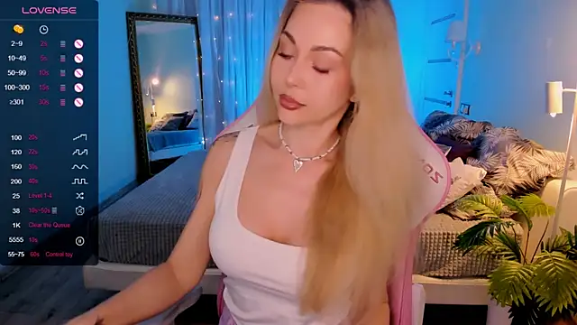 AdeleRoberts online show from 05-07-26, 01:54