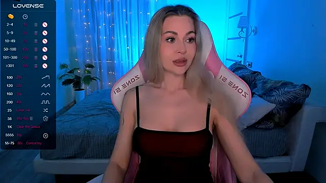 AdeleRoberts online show from 03-12-26, 02:06