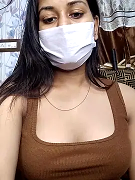 Snapshot of its_sophiaa chatting on 05-18-26, 09:47 its sophiaa online show from 05-18-26, 09:47