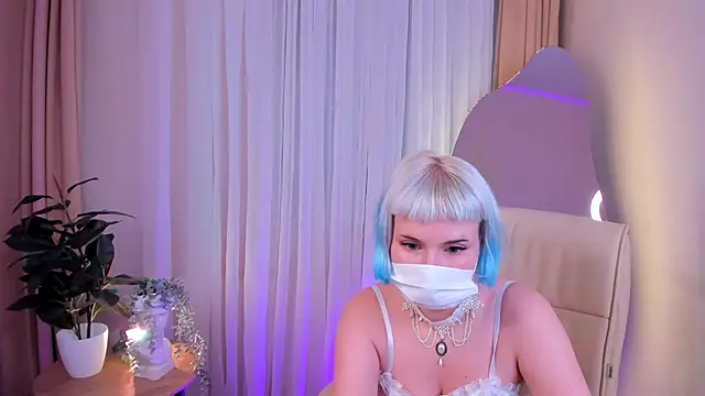 Snapshot of Pieris_Lisa chatting on 01-08-25, 08:49 Pieris Lisa online show from 01-08-25, 08:49