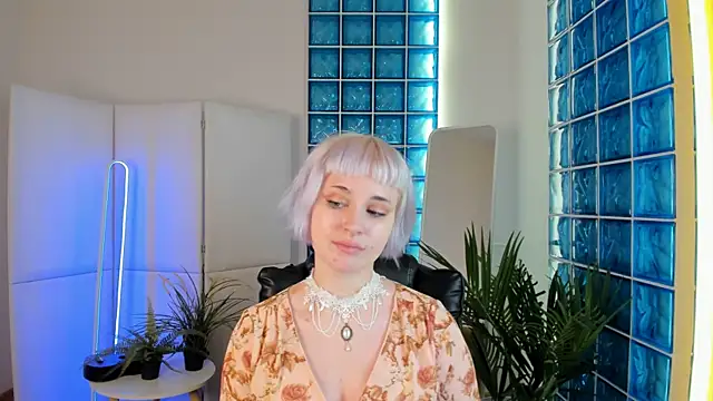 Snapshot of Pieris_Lisa chatting on 01-18-25, 02:12 Pieris Lisa online show from 01-18-25, 02:12